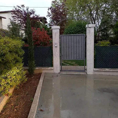 Holiday home Emerilla